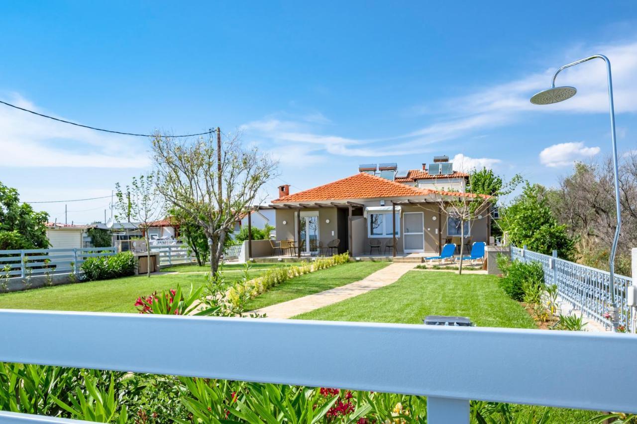 Azzurro Seafront Houses Nea Kallikrateia Exterior photo