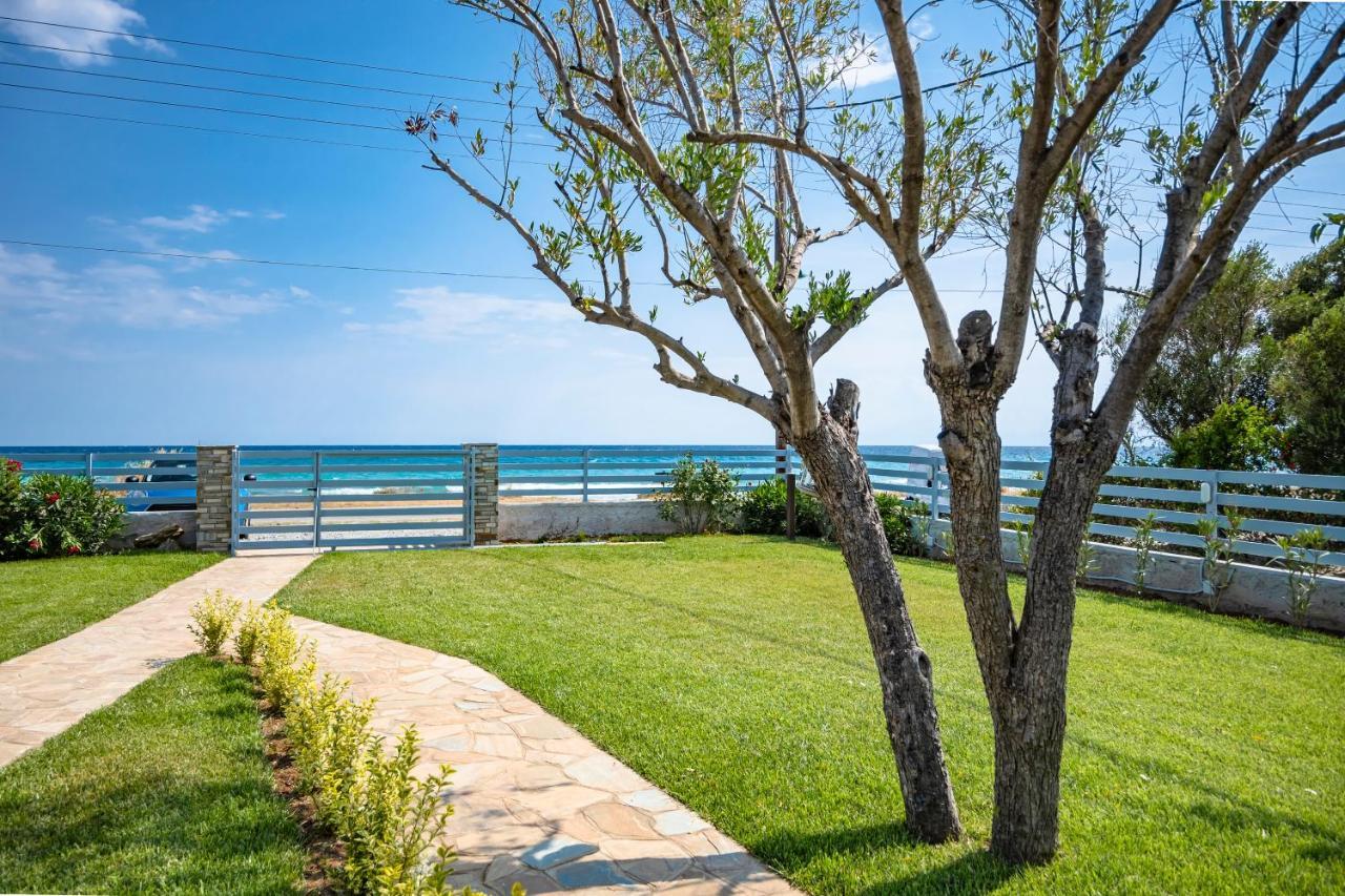 Azzurro Seafront Houses Nea Kallikrateia Exterior photo